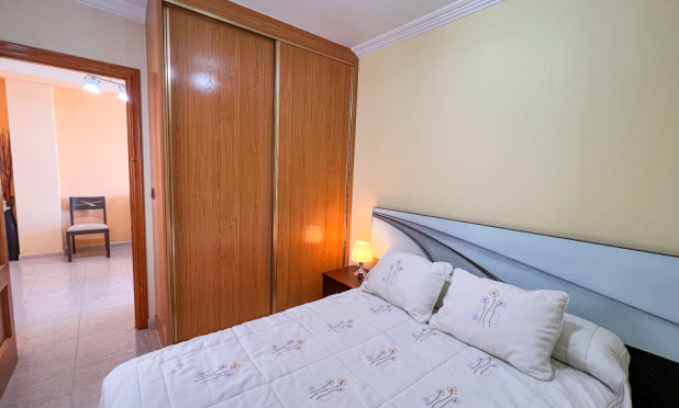 Resale - Apartment / flat - Torrevieja - torrevieja