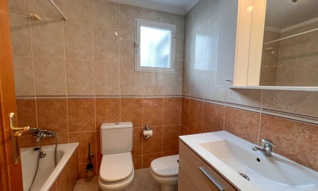 Resale - Apartment / flat - Torrevieja - torrevieja