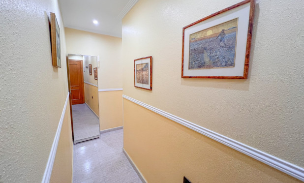 Resale - Apartment / flat - Torrevieja - torrevieja