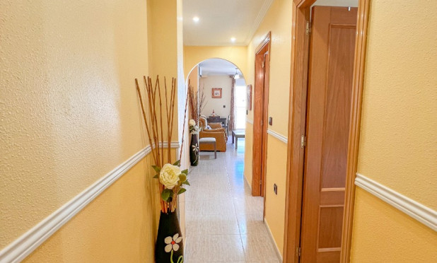 Resale - Apartment / flat - Torrevieja - torrevieja