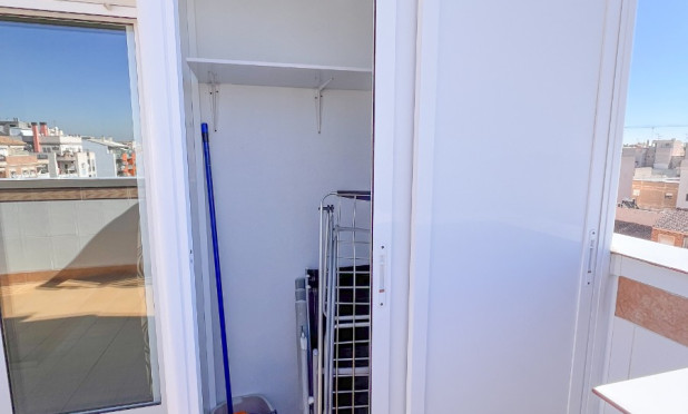 Resale - Apartment / flat - Torrevieja - torrevieja