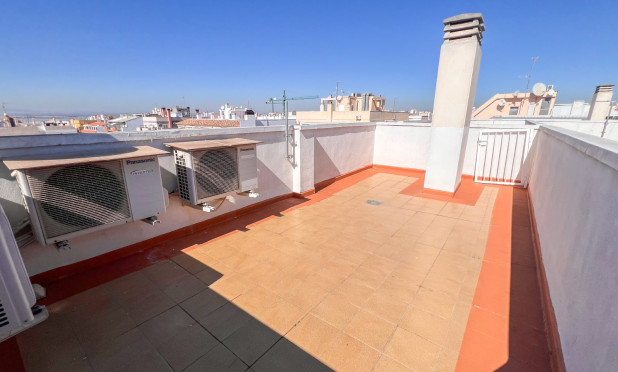 Resale - Apartment / flat - Torrevieja - torrevieja