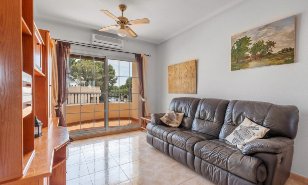 Resale - Apartment / flat - Orihuela - Villamartin