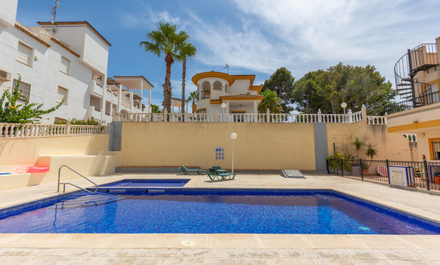 Resale - Apartment / flat - Orihuela - Villamartin
