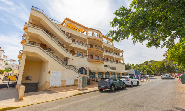 Resale - Apartment / flat - Orihuela - Villamartin
