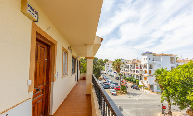 Resale - Apartment / flat - Orihuela - Villamartin