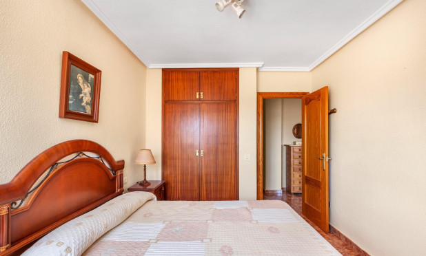 Resale - Apartment / flat - Torrevieja - Playa del Cura