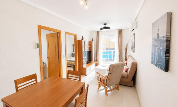 Resale - Apartment / flat - Torrevieja - Estacion de autobuses