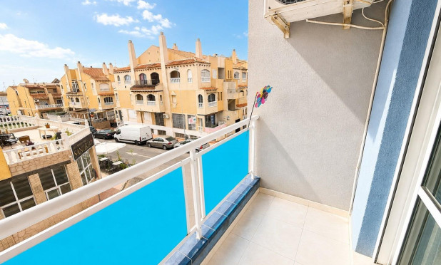 Resale - Apartment / flat - Torrevieja - Estacion de autobuses