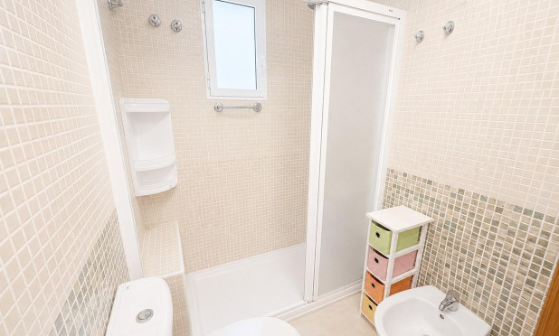 Resale - Apartment / flat - Torrevieja - Estacion de autobuses