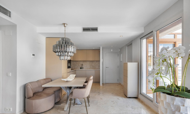 Resale - Apartment / flat - Torrevieja - Punta Prima
