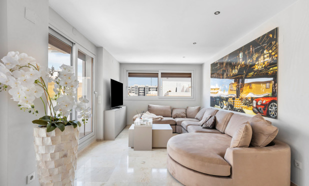 Resale - Apartment / flat - Torrevieja - Punta Prima