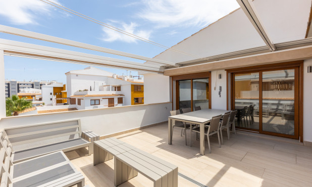 Resale - Apartment / flat - Torrevieja - Punta Prima