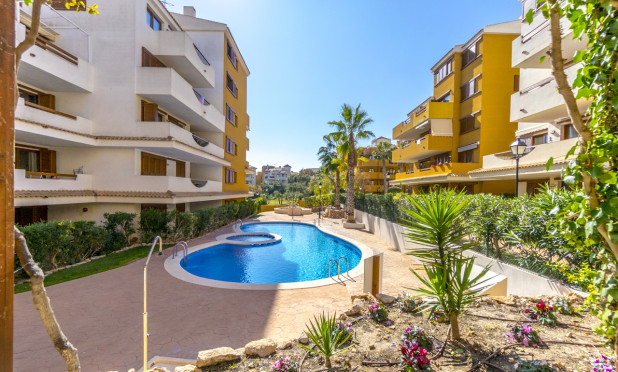 Resale - Apartment / flat - Torrevieja - Punta Prima