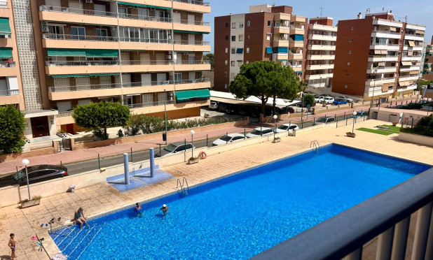 Resale - Apartment / flat - Torrevieja - Punta Prima