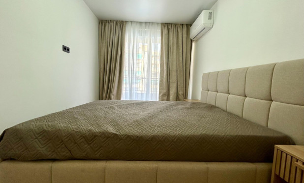Resale - Apartment / flat - Torrevieja - Punta Prima