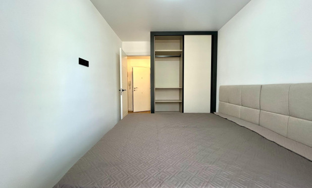 Resale - Apartment / flat - Torrevieja - Punta Prima