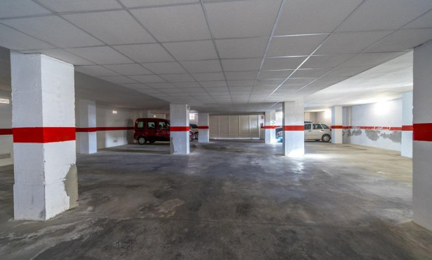 Resale - Apartment / flat - Torrevieja - Punta Prima