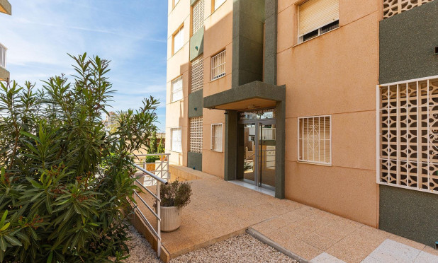 Resale - Apartment / flat - Torrevieja - Cabo Cervera