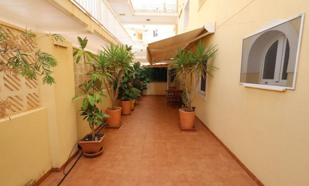 Resale - Apartment / flat - Orihuela Costa - Campoamor