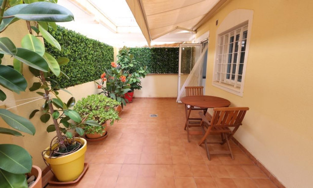 Resale - Apartment / flat - Orihuela Costa - Campoamor