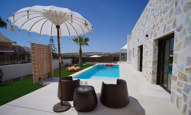 Obra nueva - Villa - La Finca Golf