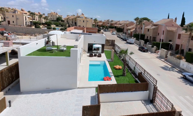Obra nueva - Villa - La Finca Golf