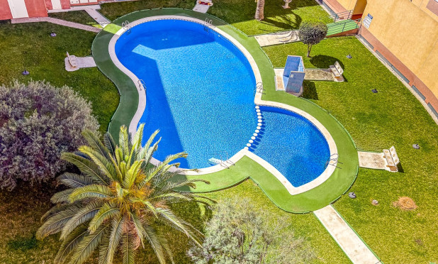 Resale - Apartment / flat - Torrevieja - Parque de las Naciones