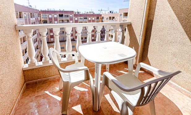 Resale - Apartment / flat - Torrevieja - Parque de las Naciones