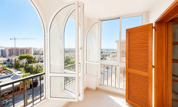 Resale - Apartment / flat - Torrevieja - Torre del moro