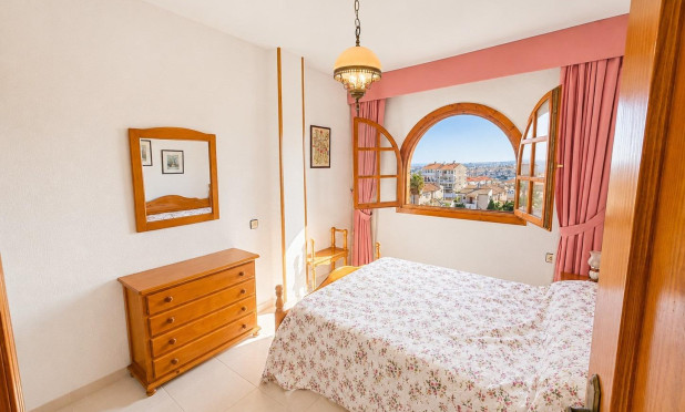 Resale - Apartment / flat - Torrevieja - Torre del moro
