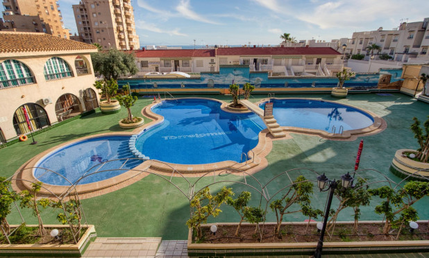 Resale - Apartment / flat - Torrevieja - Torre del moro