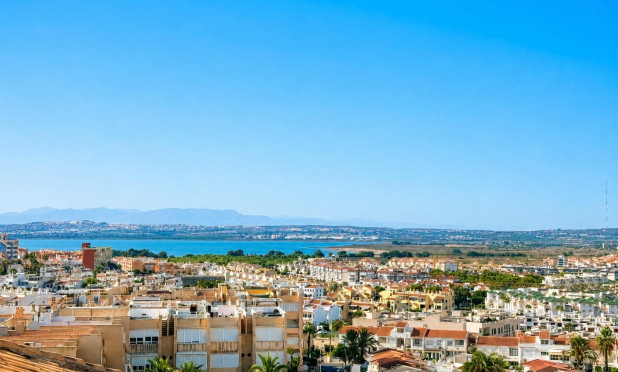 Resale - Apartment / flat - Torrevieja - Torre del moro