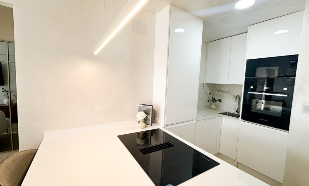Revente - Appartement - Torrevieja - Centro