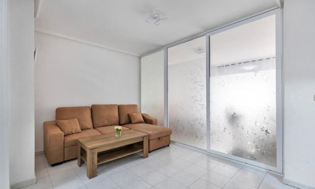 Resale - Apartment / flat - Torrevieja - Centro
