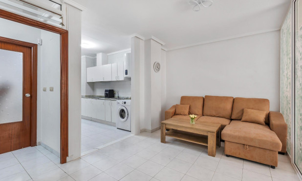 Resale - Apartment / flat - Torrevieja - Centro