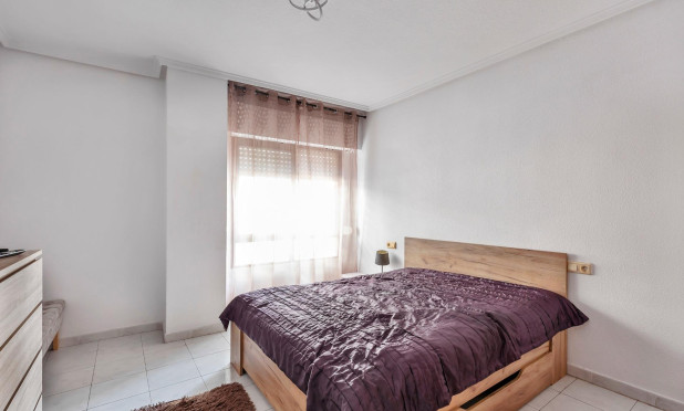 Resale - Apartment / flat - Torrevieja - Centro