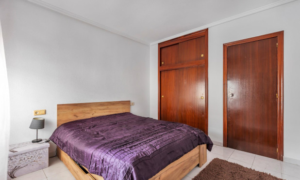Resale - Apartment / flat - Torrevieja - Centro