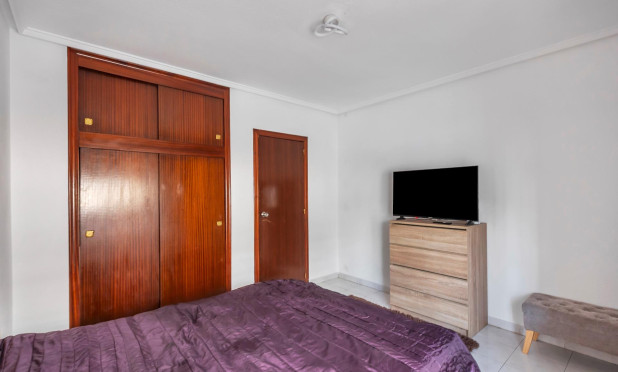 Resale - Apartment / flat - Torrevieja - Centro
