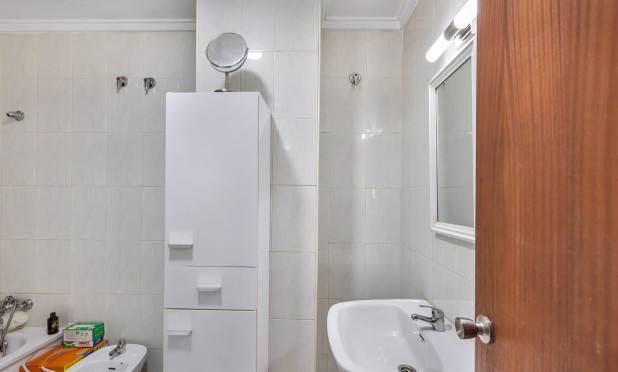 Resale - Apartment / flat - Torrevieja - Centro