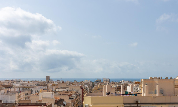 Resale - Apartment / flat - Torrevieja - Centro