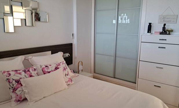Resale - Apartment / flat - Torrevieja - La Veleta