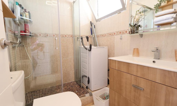 Resale - Apartment / flat - Torrevieja - La Veleta