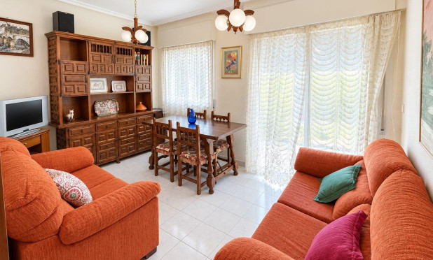 Resale - Apartment / flat - Torrevieja - Estacion de autobuses