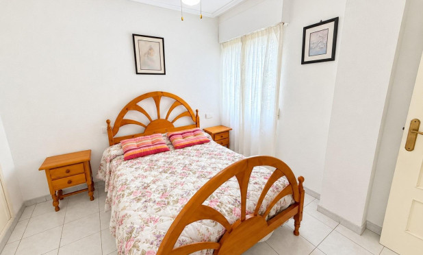 Resale - Apartment / flat - Torrevieja - Estacion de autobuses