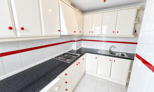 Resale - Apartment / flat - Torrevieja - Estacion de autobuses
