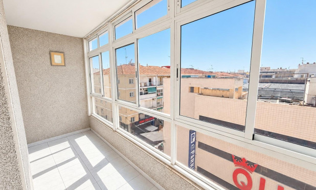Resale - Apartment / flat - Torrevieja - Estacion de autobuses