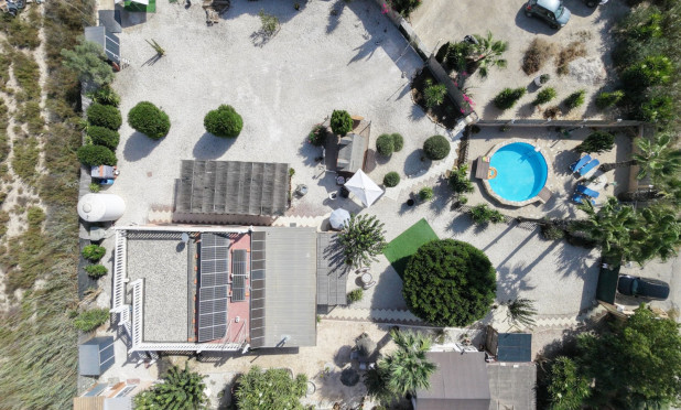 Odsprzedaż - Finca / Nieruchomość wiejska - La Marina - Elche / Elx
