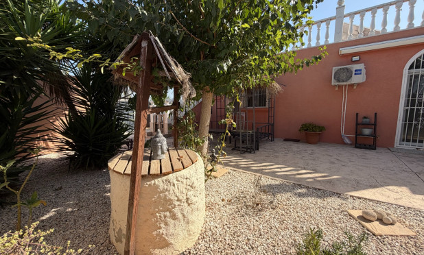 Odsprzedaż - Finca / Nieruchomość wiejska - La Marina - Elche / Elx