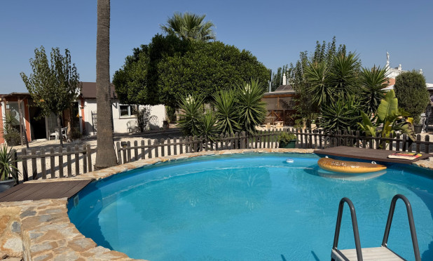 Odsprzedaż - Finca / Nieruchomość wiejska - La Marina - Elche / Elx